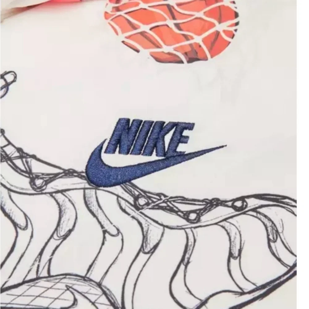 Nike Men's Graphic Puffer coat Jacket - White, Blue, Red size large - Picture 3 of 7